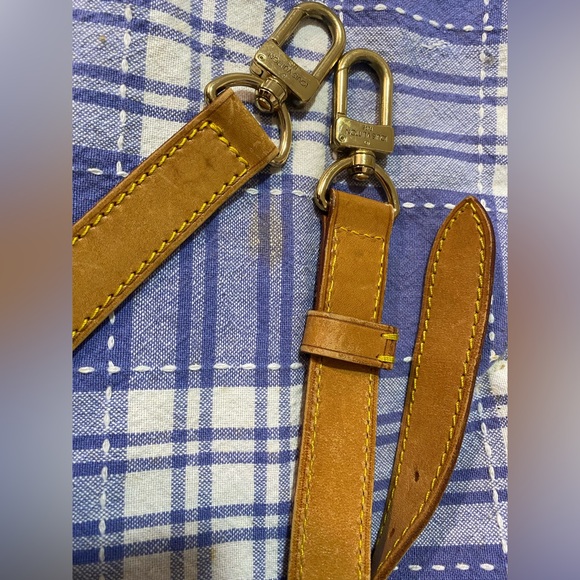 Louis Vuitton Vachetta Adjustable Keepall Bandoulière leather Strap - Picture 5 of 9